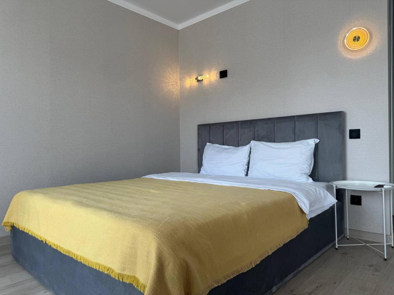 Seven City Apartments Semey Dış mekan fotoğraf