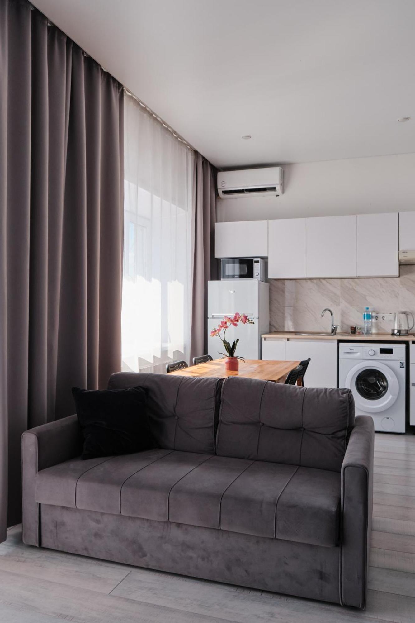 Seven City Apartments Semey Dış mekan fotoğraf